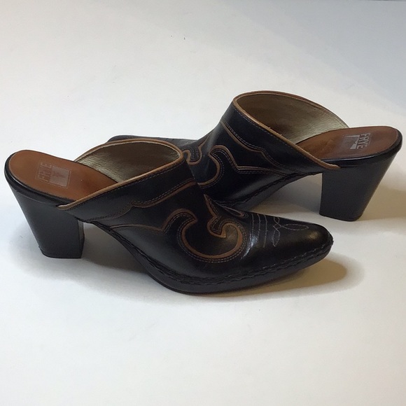 Frye Shoes - FRYE WOMEN’S BEAUTIFUL BLACK AND TAN COWBOY MULE BOOT SZ 8M